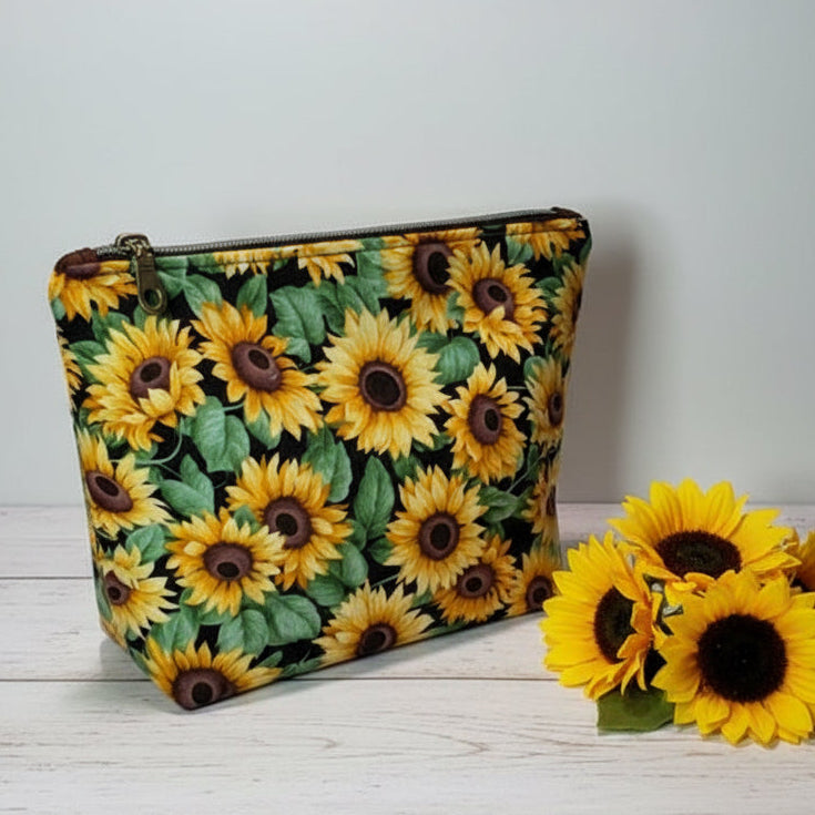 Sunflower patterned pouch 