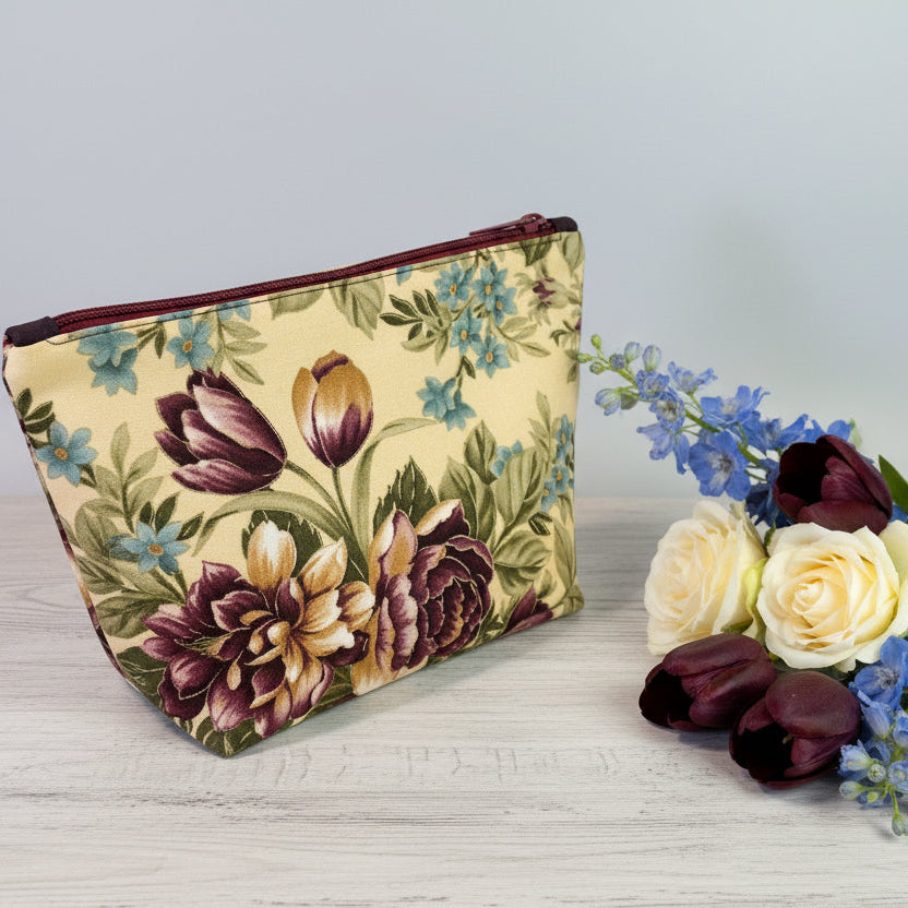 Handcrafted Zipper Organizer Bag - Flat Bottom